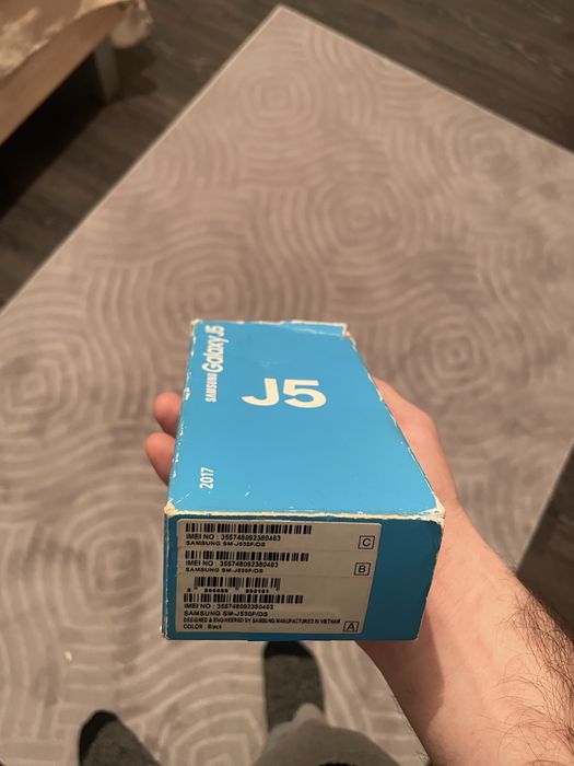 Vand J5 2017 fulbox perfect functional in afara de display