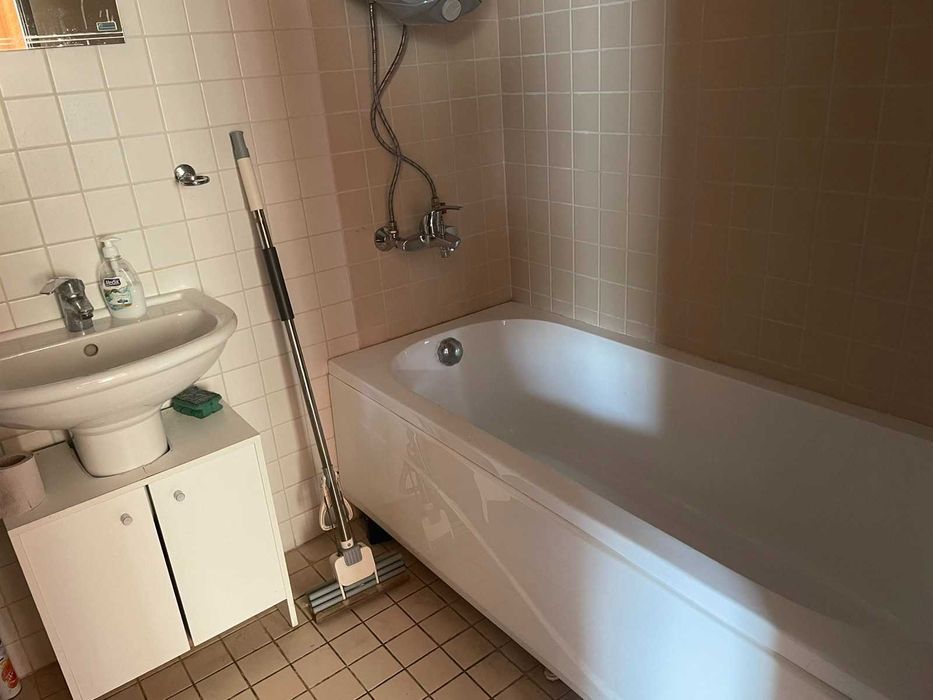 Дава се под наем Двустаен апартамент в Бургас, Сарафово - 45 кв.м за 153 € - Снимка #3