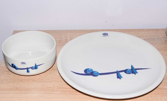 Стар комплект чиния и купичка на Данон