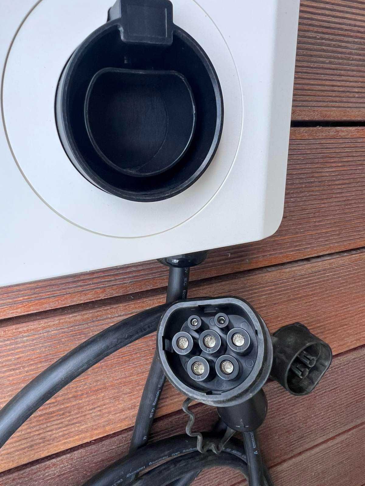 Домашна зарядна станция ABB Terra 22KW Wallbox