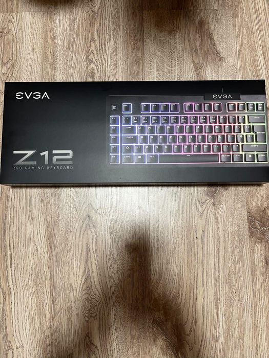 Чисто нова клавиатура- Evga Z12