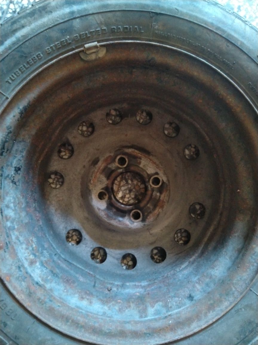 Метална джанта 4 х 100 с гума 185 / 60 R 14