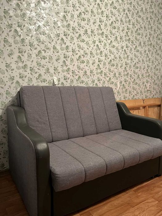 Продам софу диван срочно