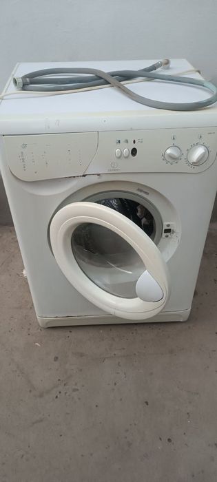 Стиральная машина Indesit