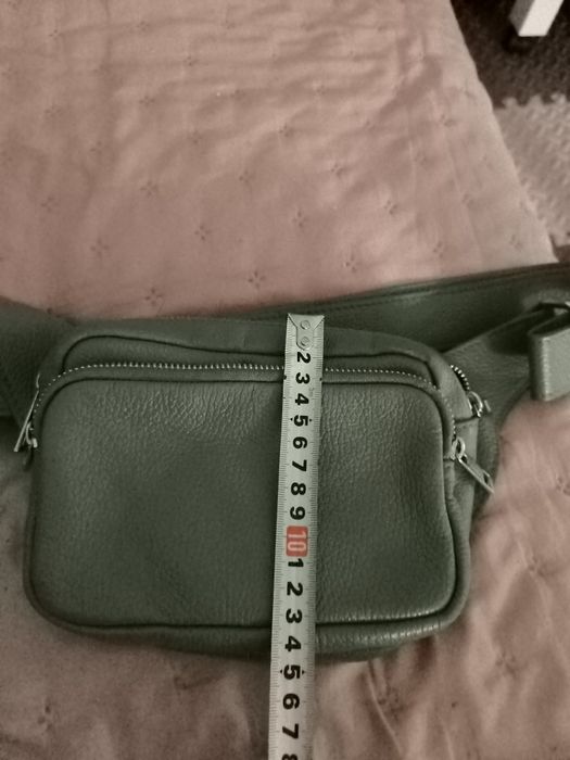 Geantă tip borsetă din piele naturala