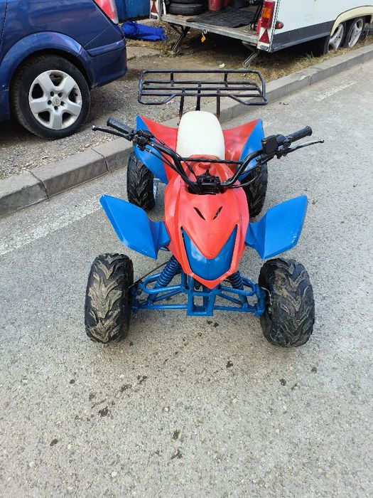 Vând sau schimb ATV