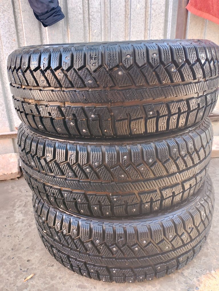 Продам шины зимние
