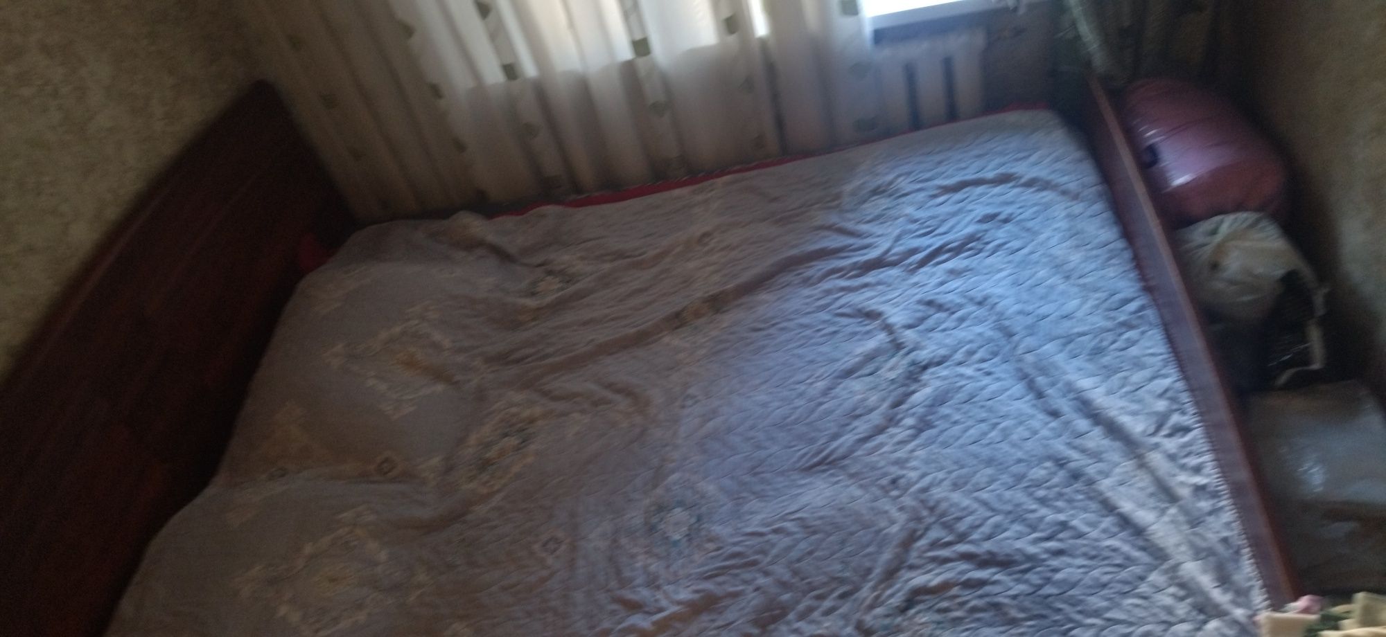 Придётся спальный кровать