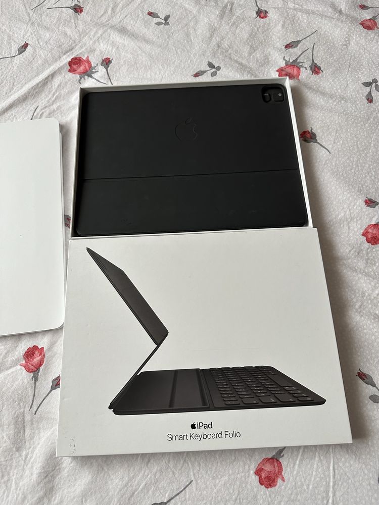 Apple  Smart Keyboard Folio iPad Pro 12.9