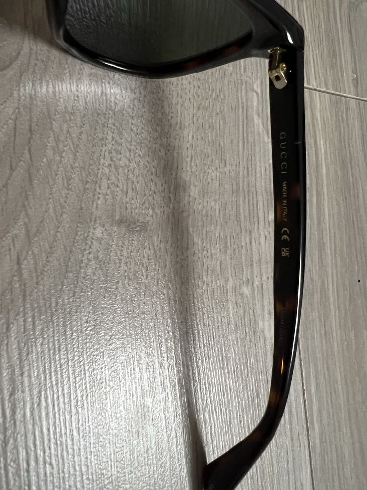 Gucci ochelari noi 100% originali, cu cutie si toate accesoriile