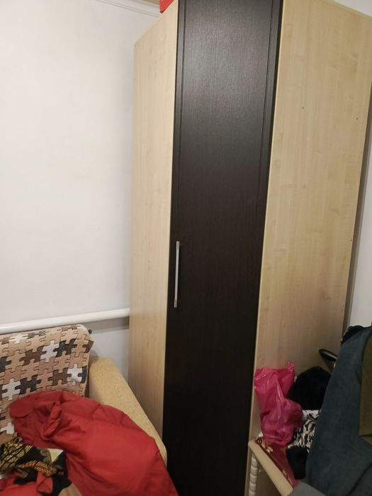 Продаю угловой шкаф