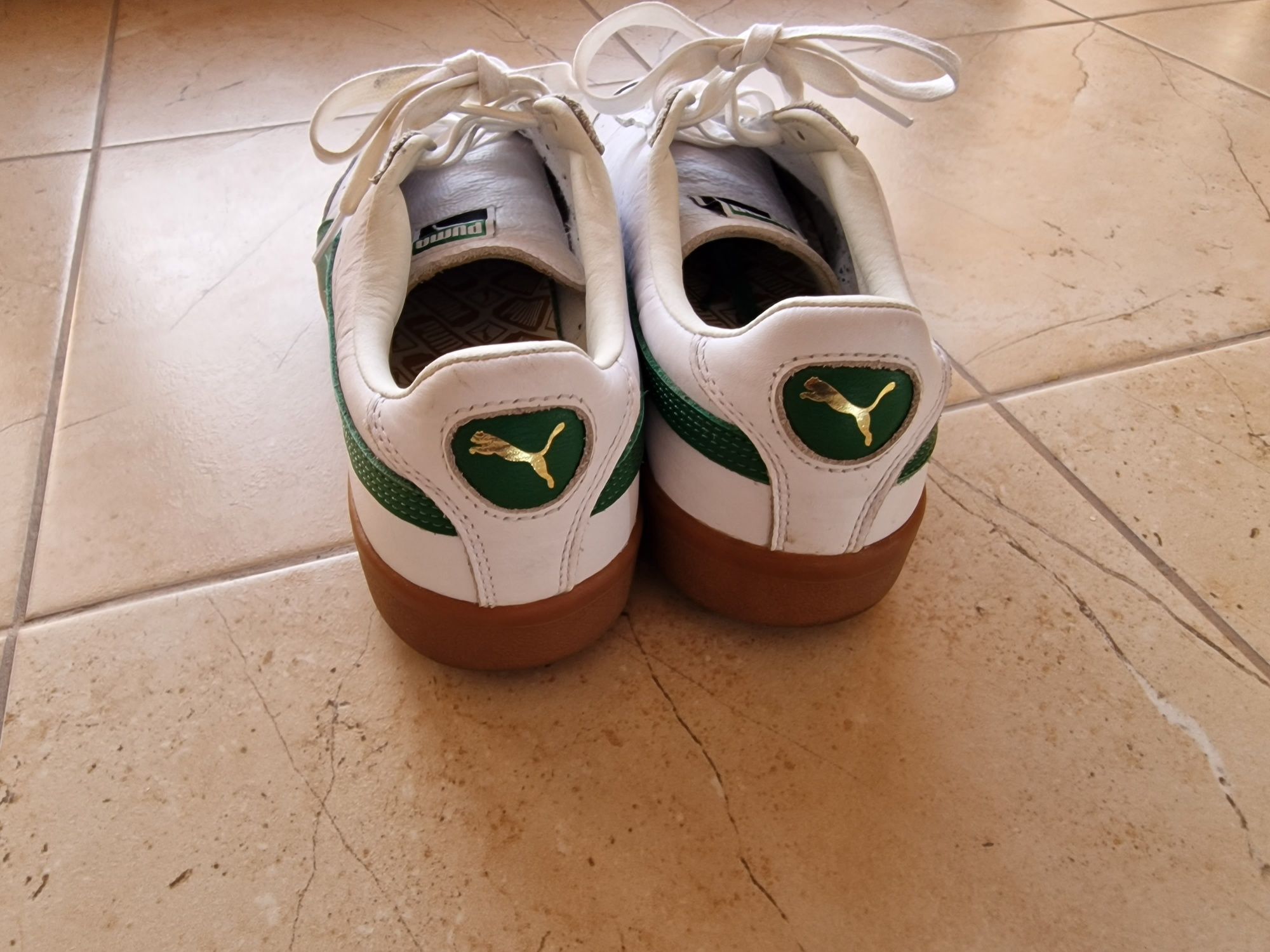 Pantofi Puma albi
