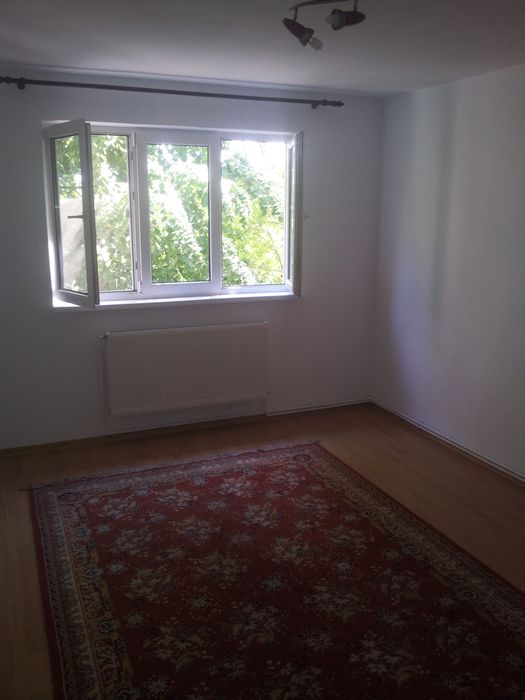 Apartament Drumul Taberei v-a-v parcul Moghioros cu 4 camere
