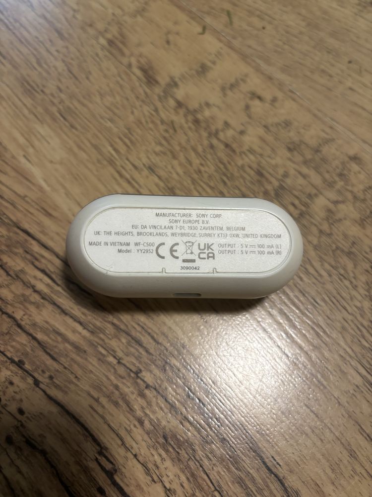 Продавам слушалки Sony WF-C500