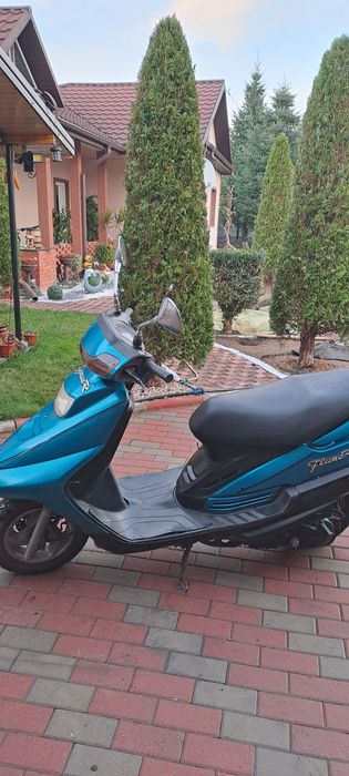 Se vinde Yamaha stare bună