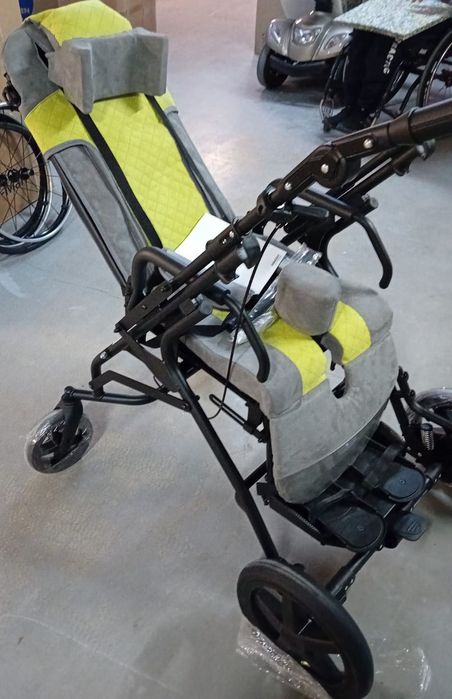 Vand carucior Gemini 2 pentru copiii cu dizabilitati