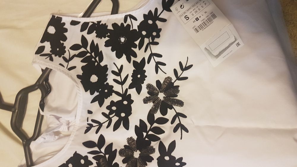 Zara top, nou cu eticheta.
