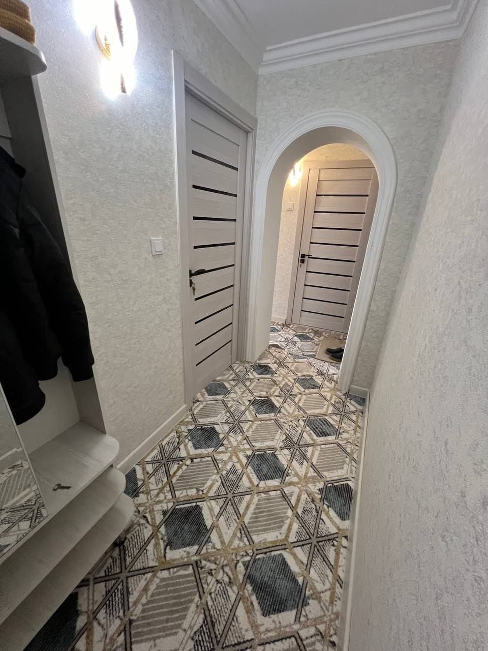 2 xonali kvartira sotiladi gagarinada
