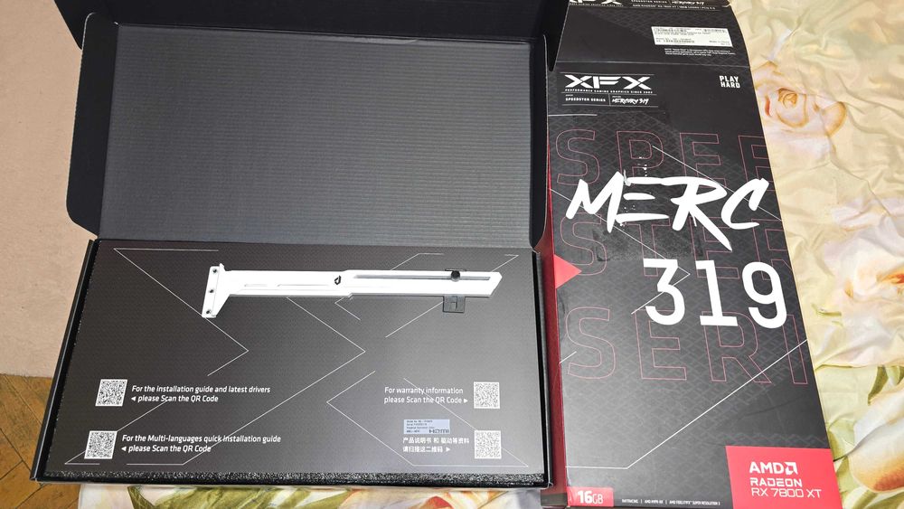 Placă video XFX RX 7800XT MERC 319 Black Edition 16GB, garanție 2027