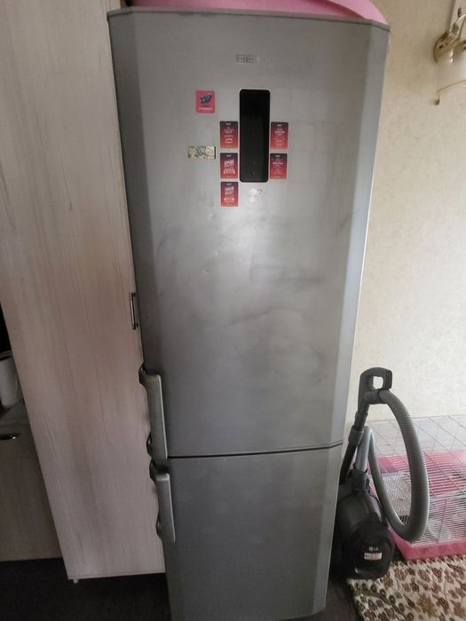 Продам Холодильник б/у