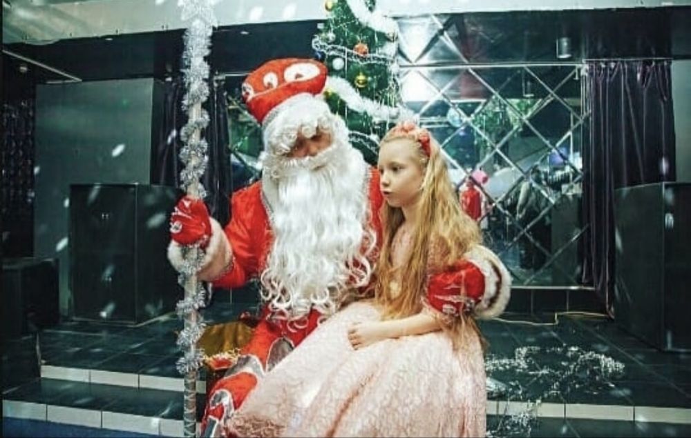 Дед Мороз и Снегурочка