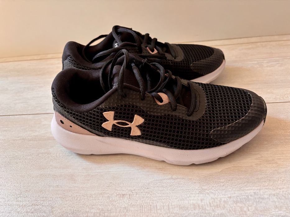 Дамски маратонки Under Armour