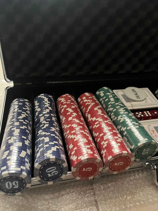 Set poker valiza aluminiu 500 de jetoane