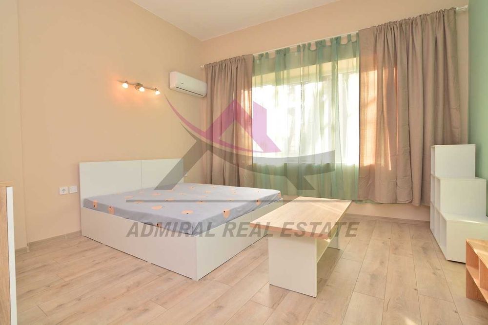 Реновиран! Усещане за Дом! Комфортен Четиристаен- Център