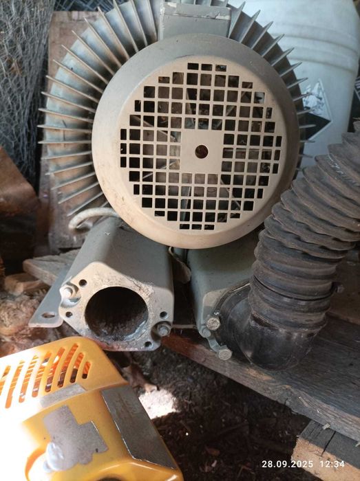 Vând pompă de apă cu motor electric trifazat, 2.2 Kw, 2860 RPM