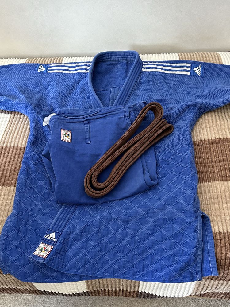 Кимоно  для дзюдо Adidas