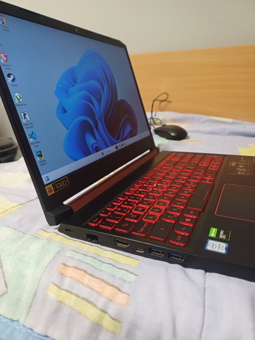 Acer Nitro 5 геймърски лаптоп