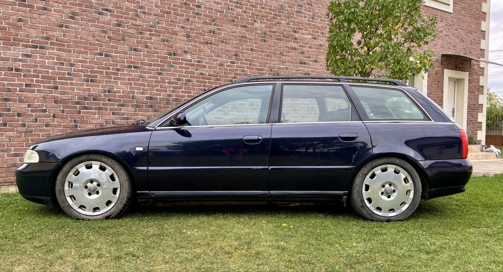 Audi A4 B5 2.4 V6 QUATTRO facelift