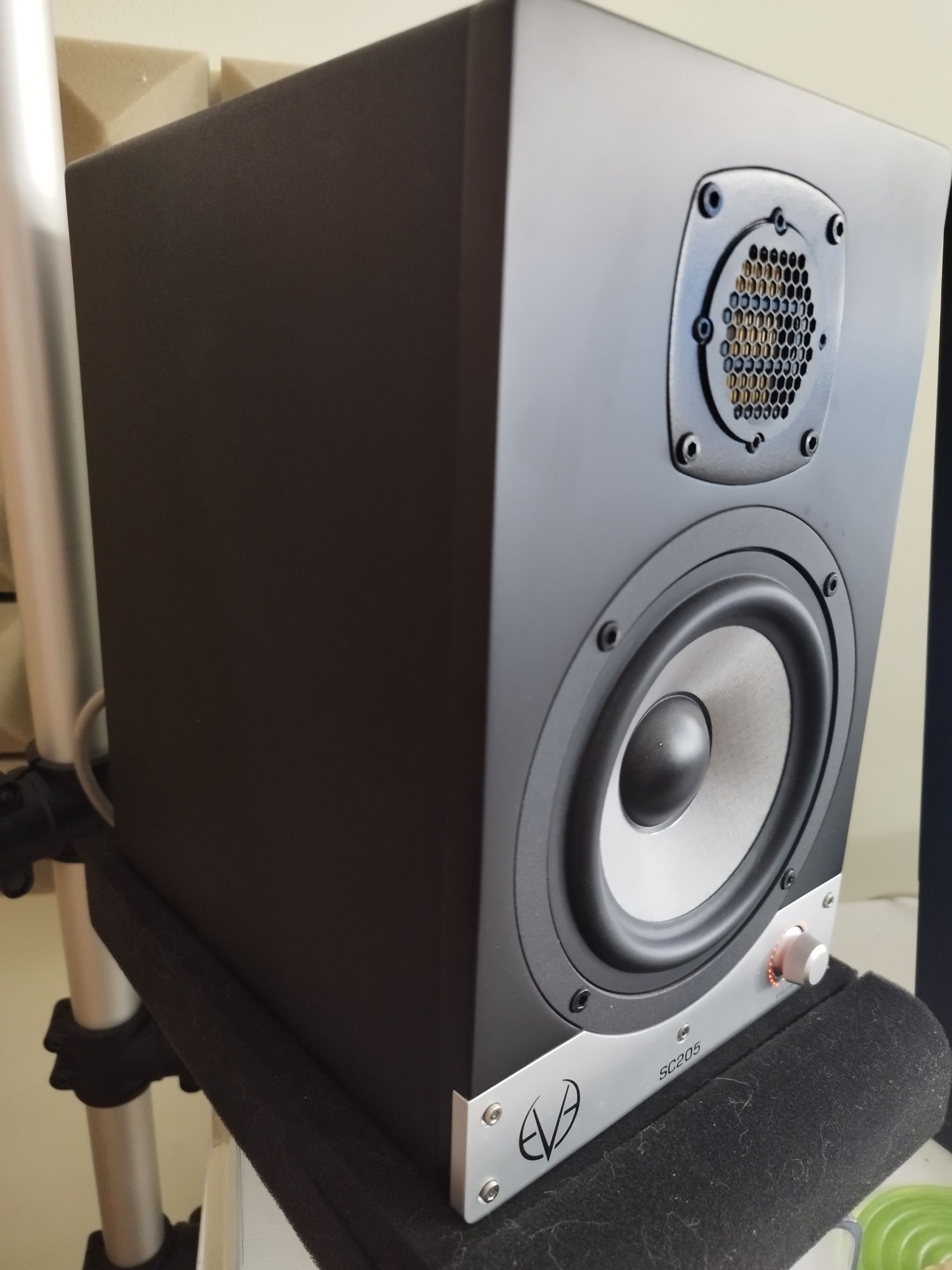 Eve audio SC 205 студийни монитори