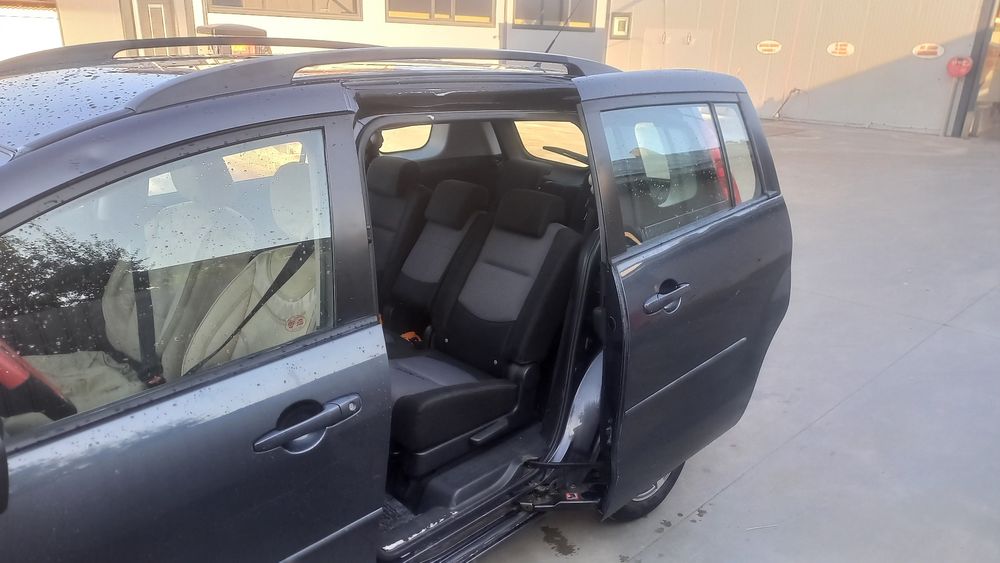 Vând urgent Mazda 5 7 locuri
