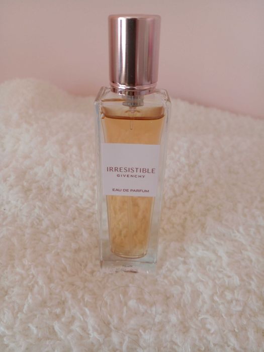 Парфюмированная вода Irresistible GIVENCHY