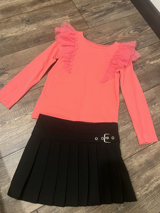 Seri fustita plisata zara , bluzita H&M