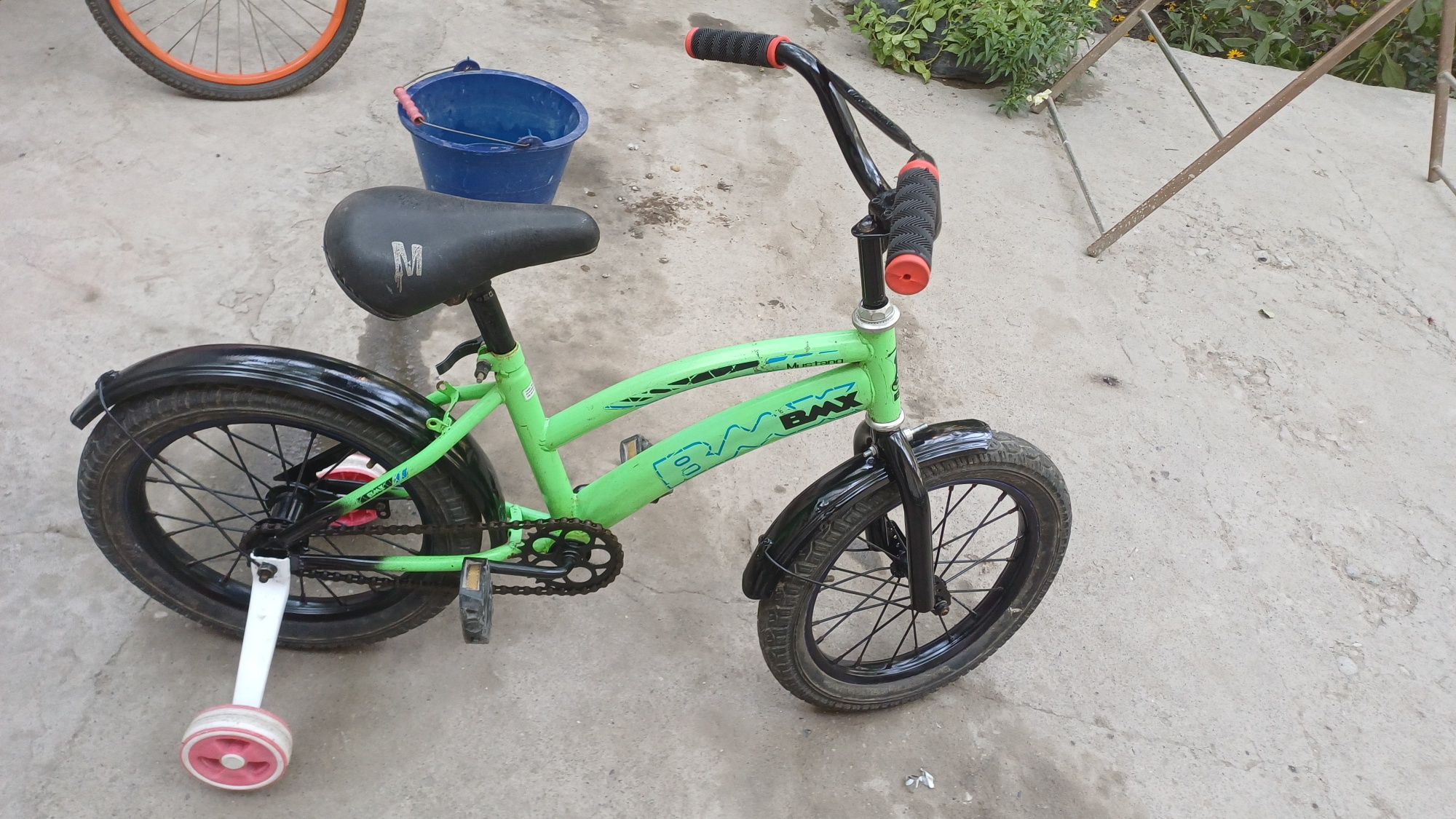 Bolalar uchun arzon velosipedlar sotiladi