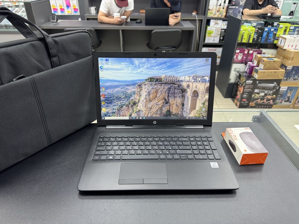 Hp laptop Black Intel Core-i5 10-Avlod Ozu-8gb Ssd-256gb Ideal sastaya