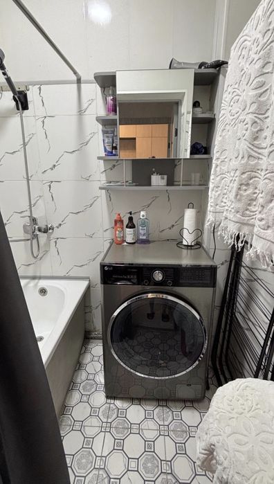 Юнусабад 4 квартал. Продается квартира 1/10/11