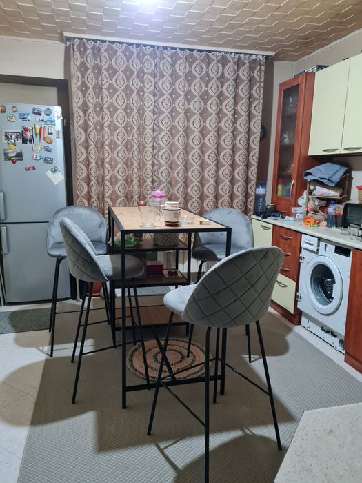 Кухня, комплект бар и 4 бар стола