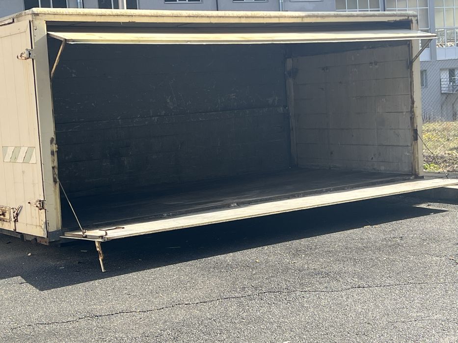 Фургон в добро състояние.