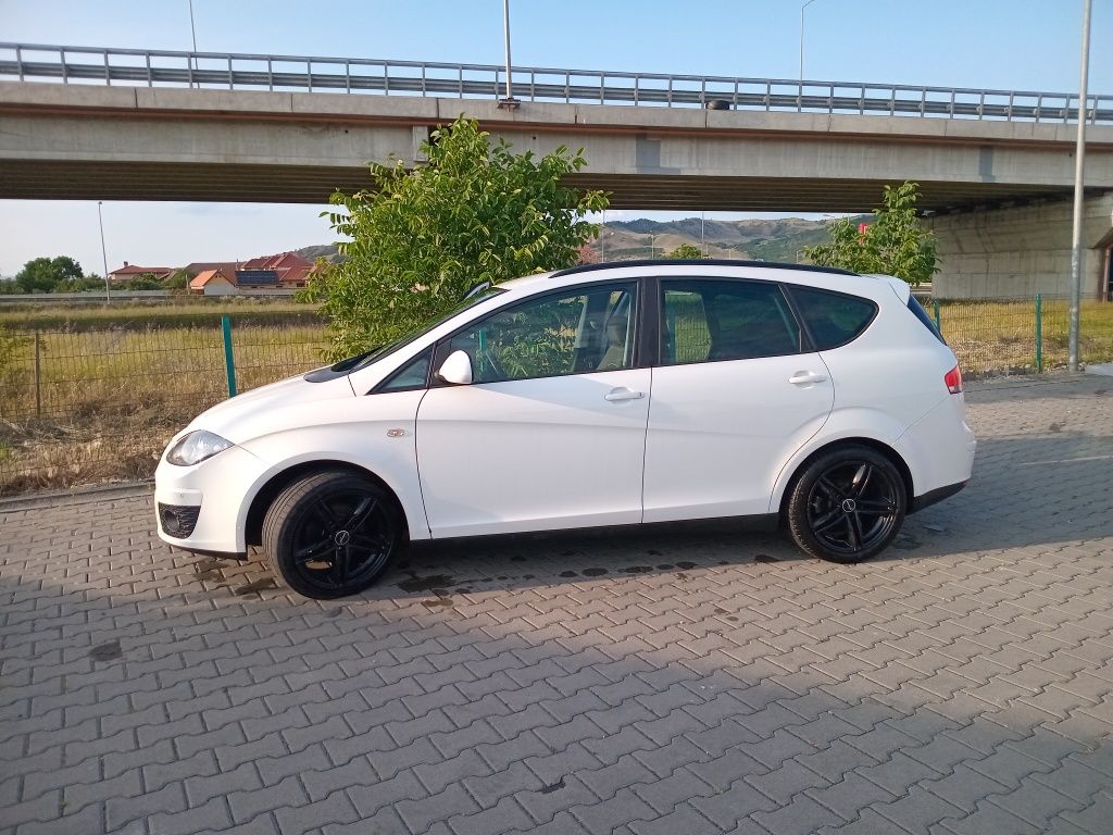 Vând/Schimb Seat Altea XL.