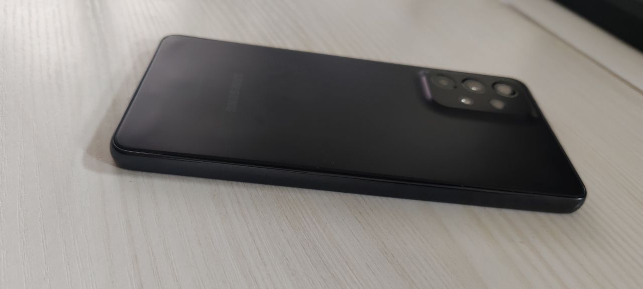 Продам Samsung A53 8/128