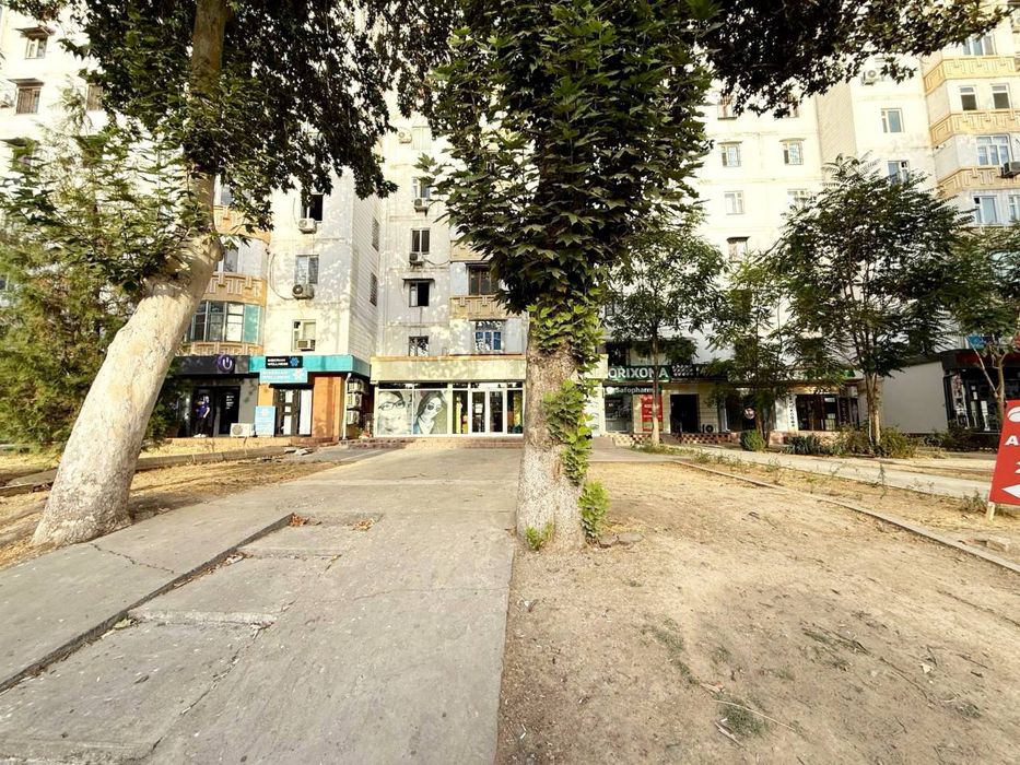 Продаётся Коммерческое Помещение 140кв.м 1-Линия Юнусабадский район