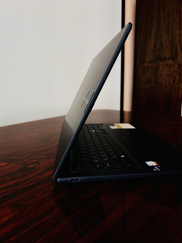 Asus Vivobook 17 Core-i7