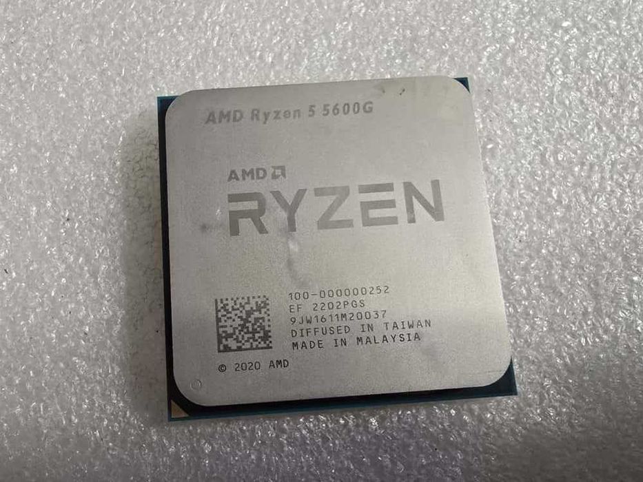 Procesor AMD Ryzen 5 5600G 6-Core 3.9GHz, socket AM4 7nm