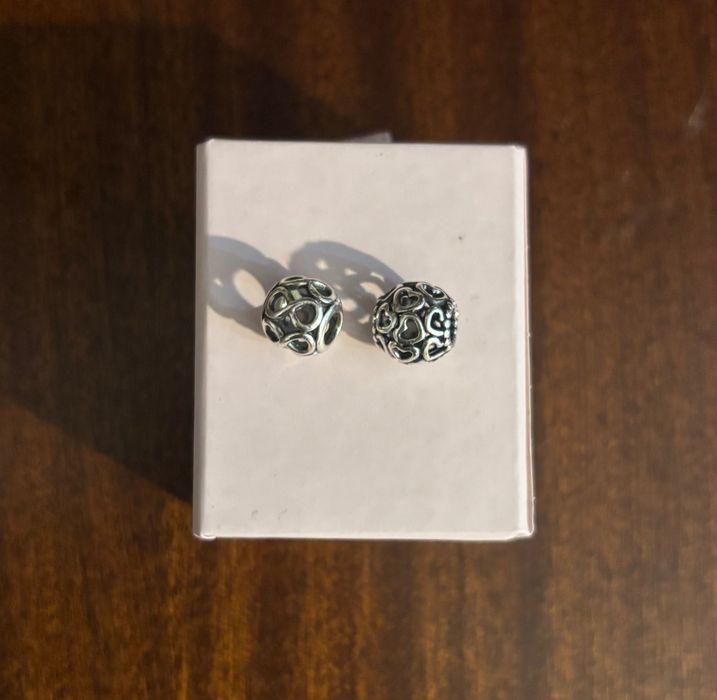 Pandora - 2 гривни и 2 талисмана