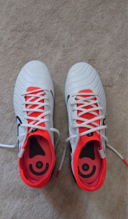 ghete de fotbal nike tiempo acc