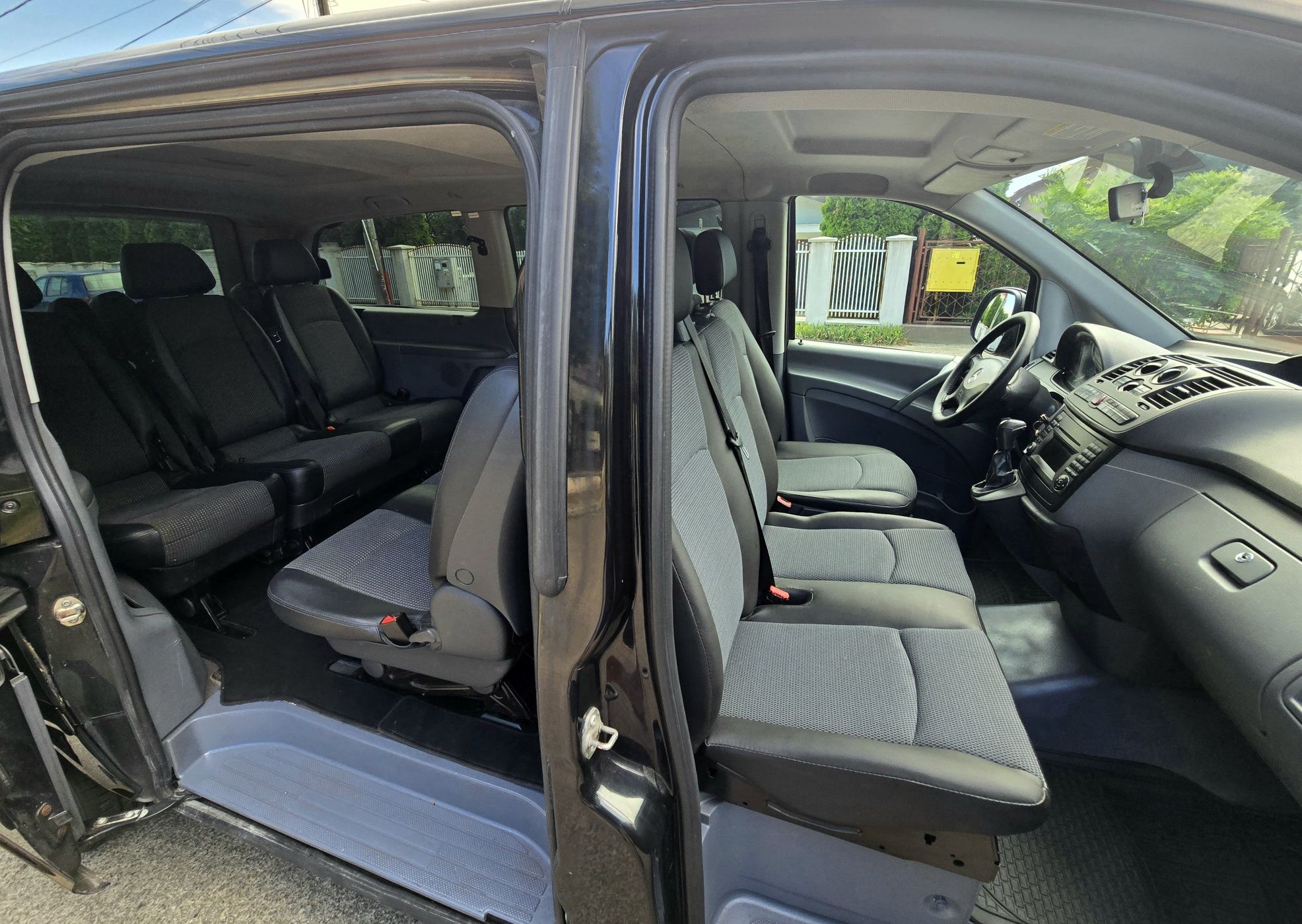 Mercedes Vito * 8+1 locuri ( 9 locuri ) * Automat