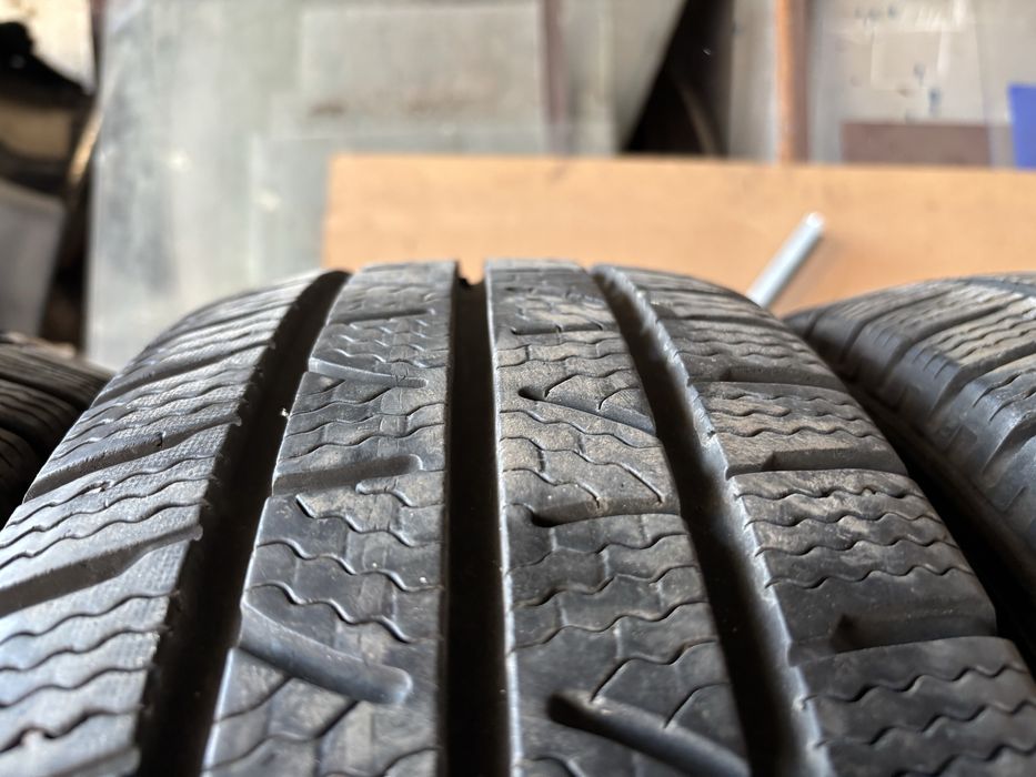 Зимни гуми Pirelli 215 65 16C
